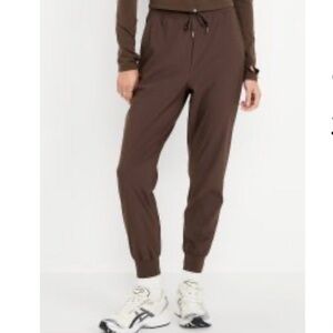 Old Navy High-Rise Jogger Sleektech Brown size Medium